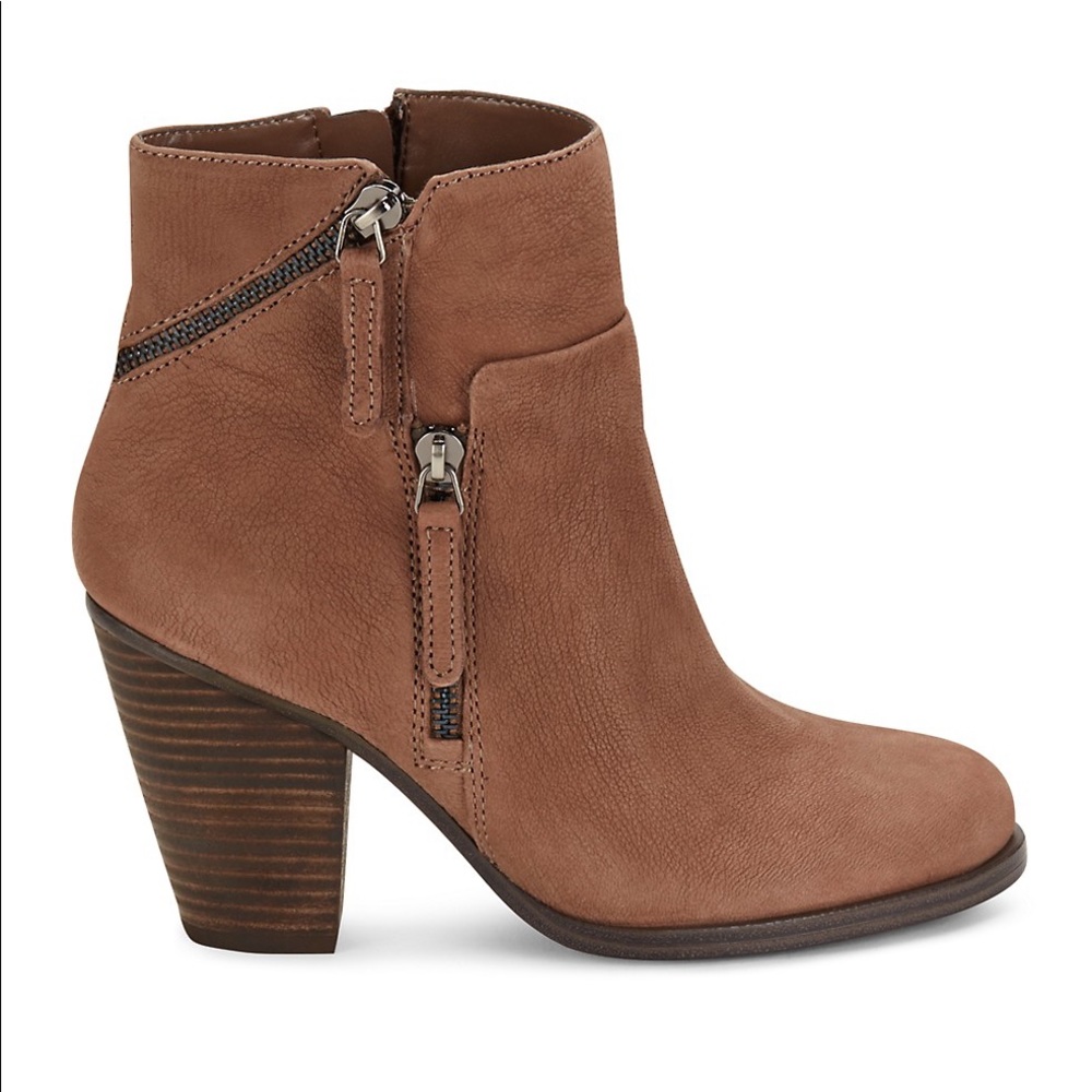 Vince Camuto Hinnegan Boots